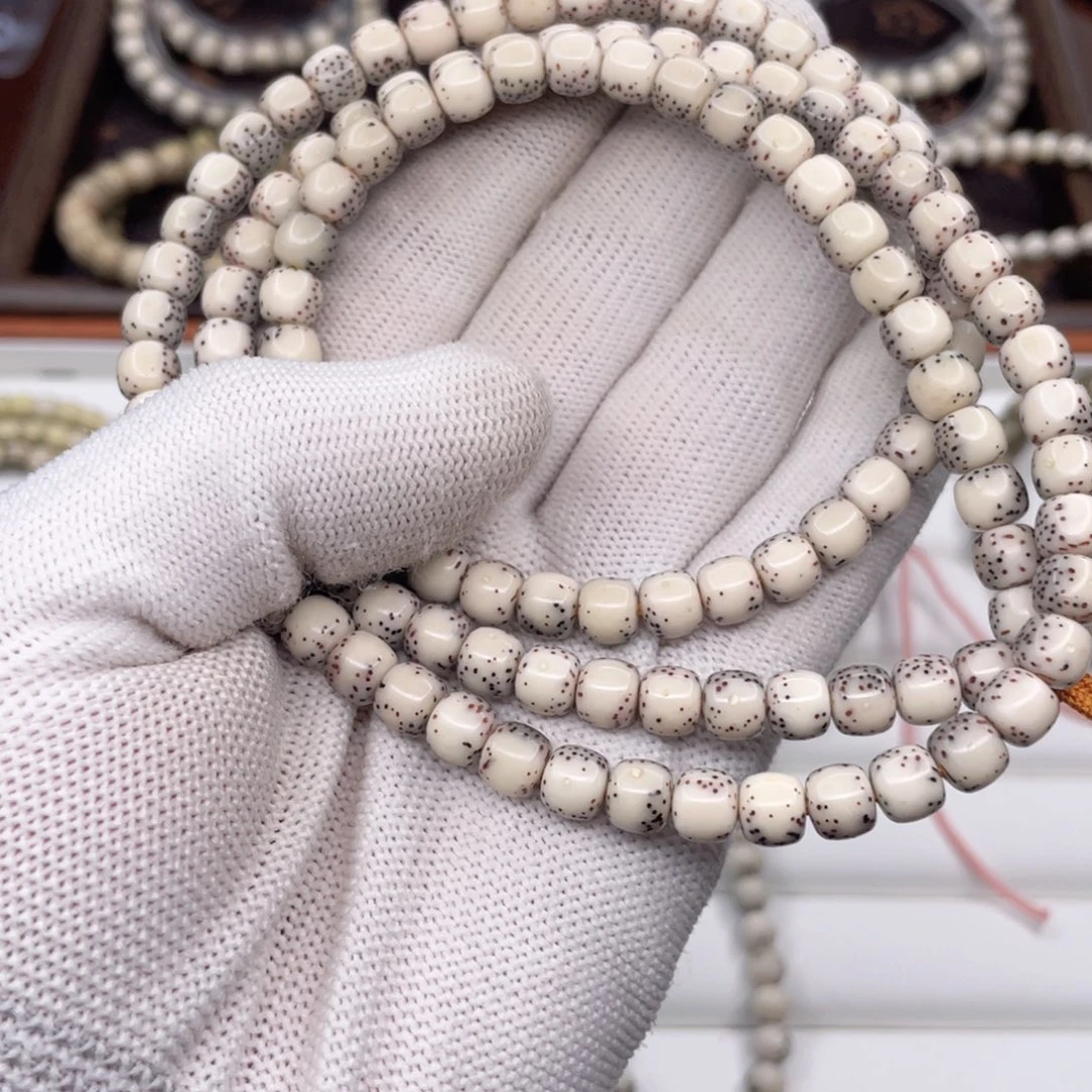 春***痕星月菩提手串76大留白石玉糯冰料