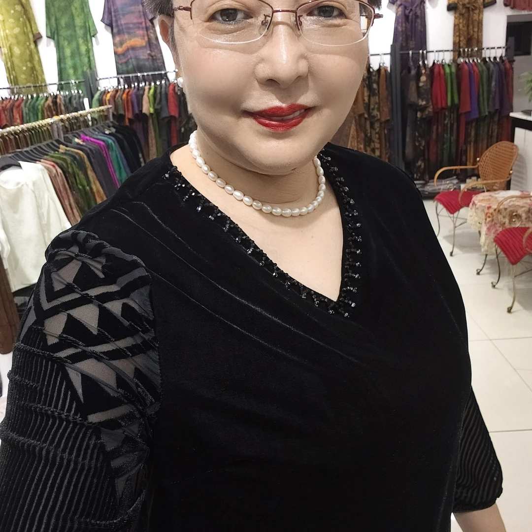 女士丝绒v领上衣828