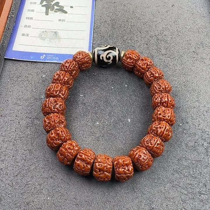 金刚菩提吊坠手串