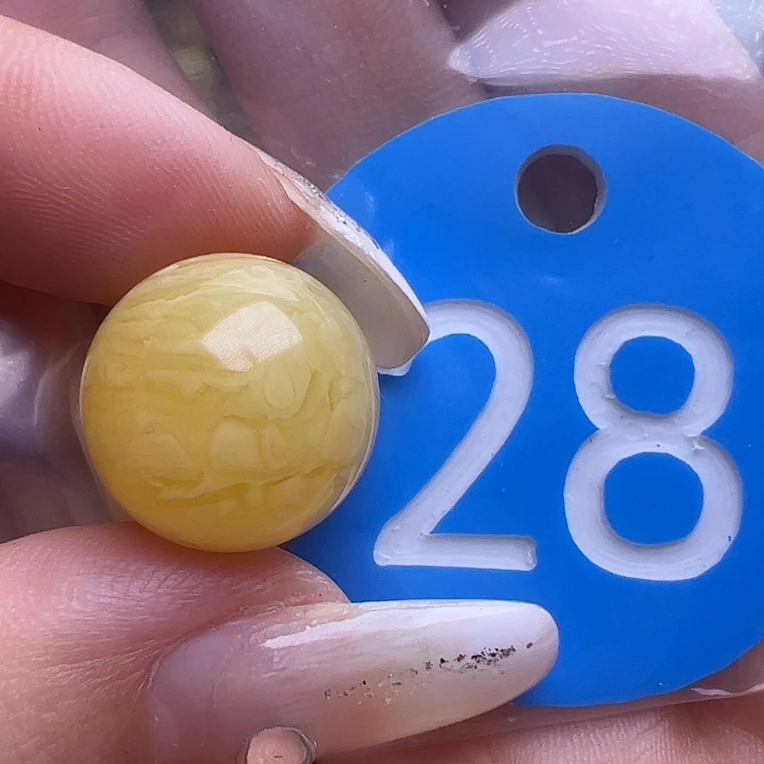 未镶嵌蜜蜡裸石微皮色14.7mm圆珠