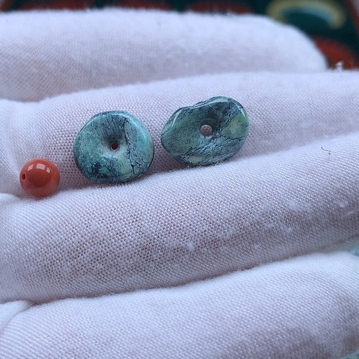 南红玛瑙未镶嵌珠宝奇石