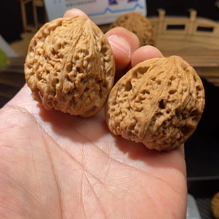 小****把件文玩核桃4025天残大窝丑将收藏