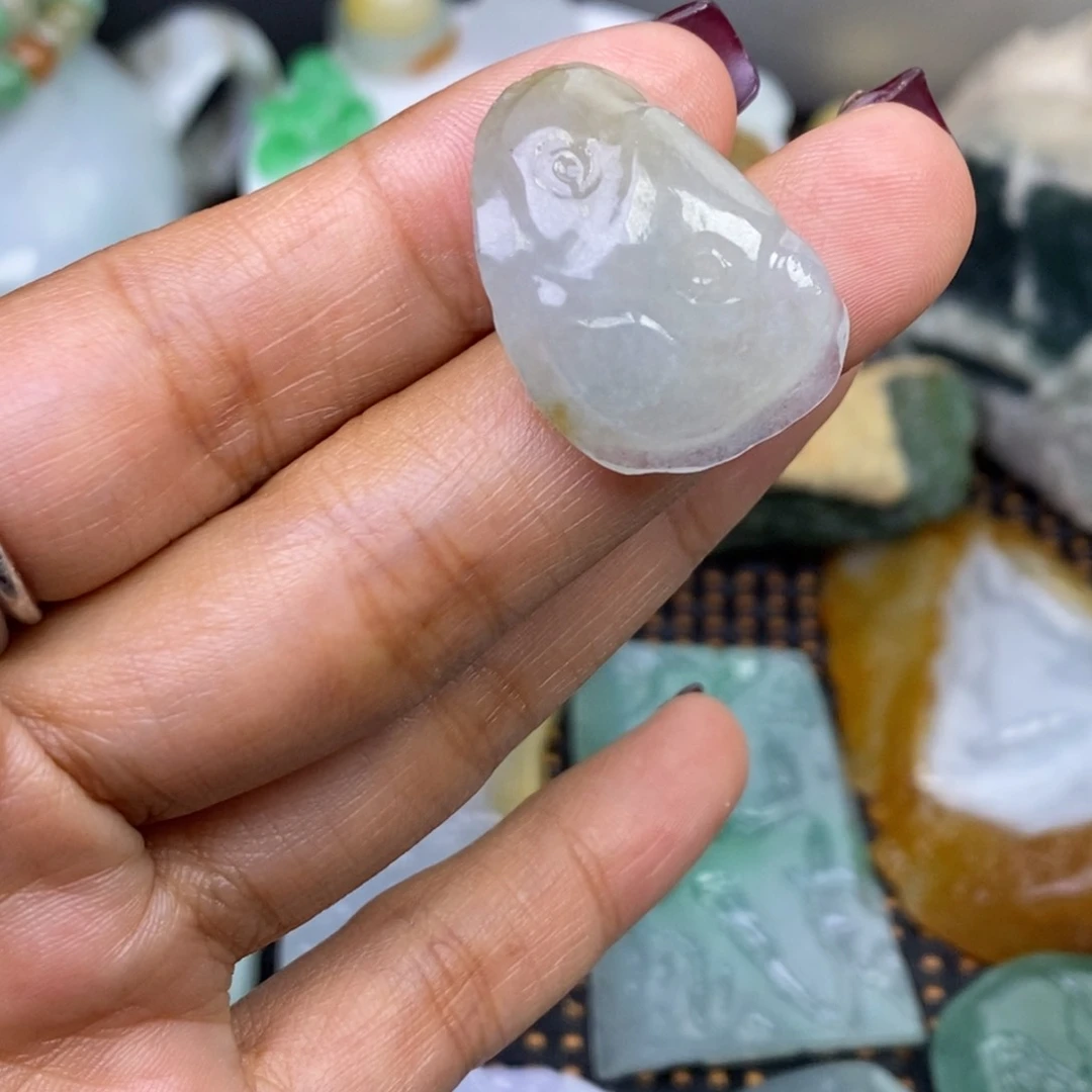 翡翠颈饰未镶嵌翡翠