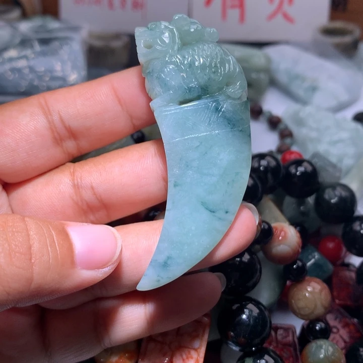 翡翠未镶嵌颈饰保真天然A货翡翠
