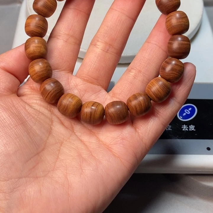 我***说檀香木老山檀香双百年1.2*1.2*18、奶香