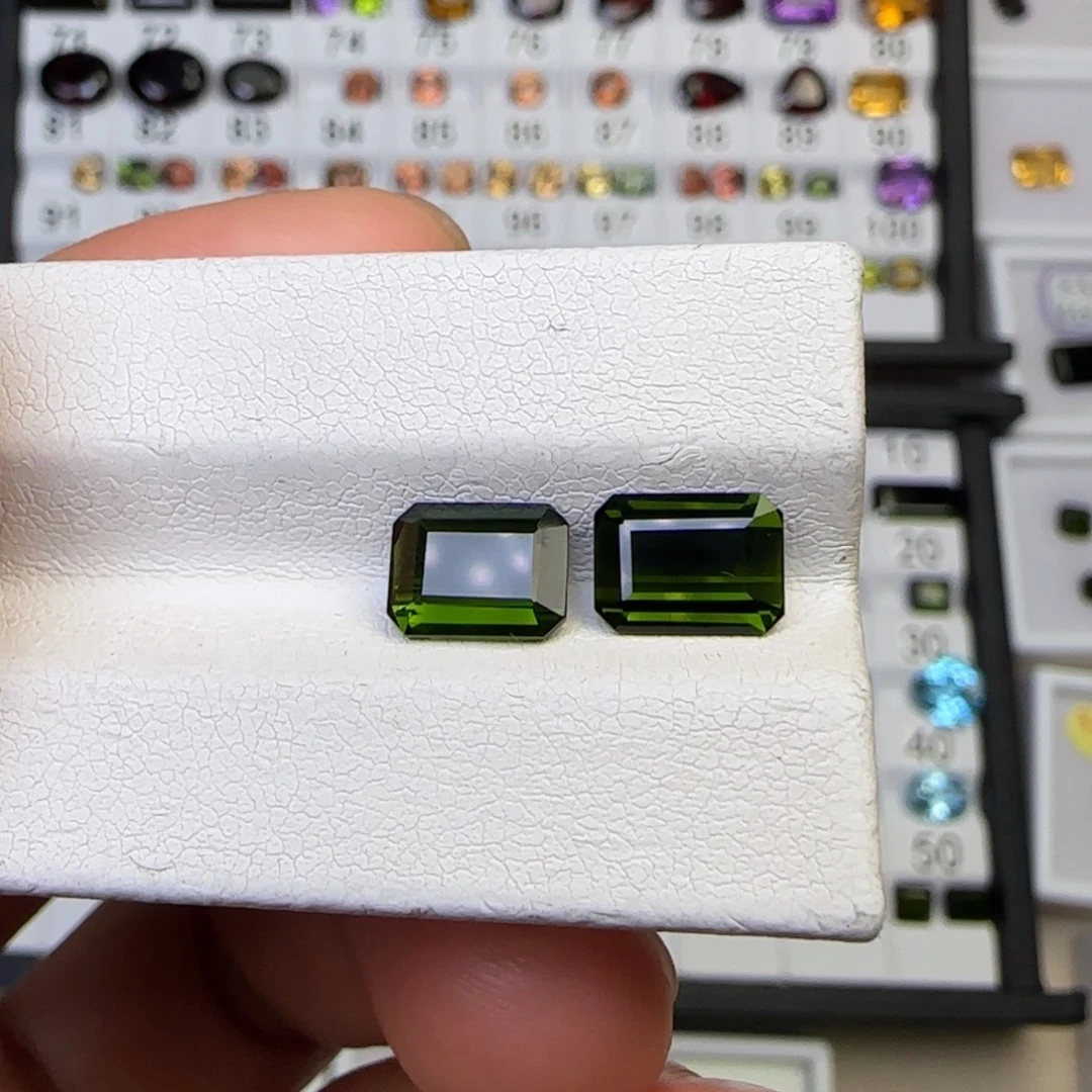 未镶嵌碧玺珠宝半成品天然 一对3.05克拉