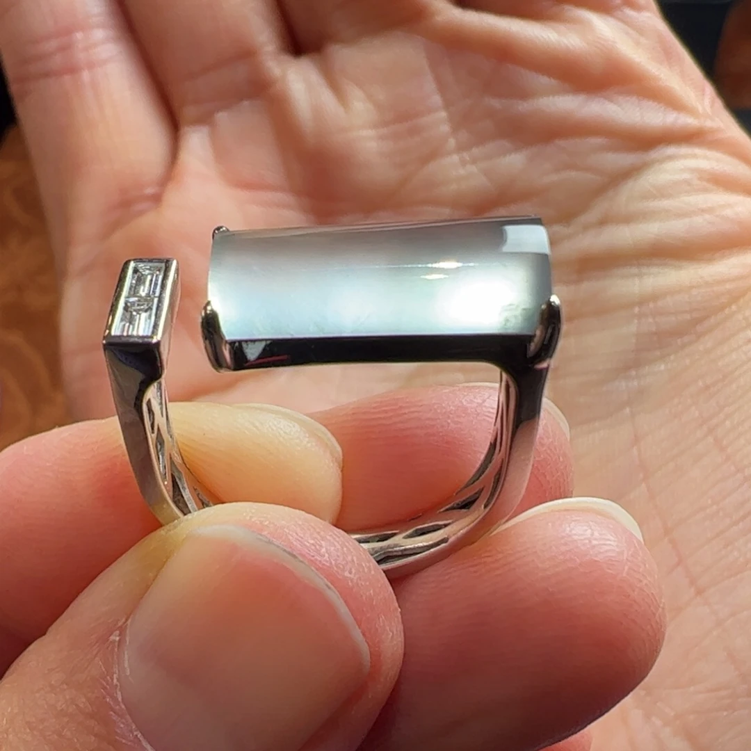 18K金镶嵌戒指翡翠缅料天然翡翠A货