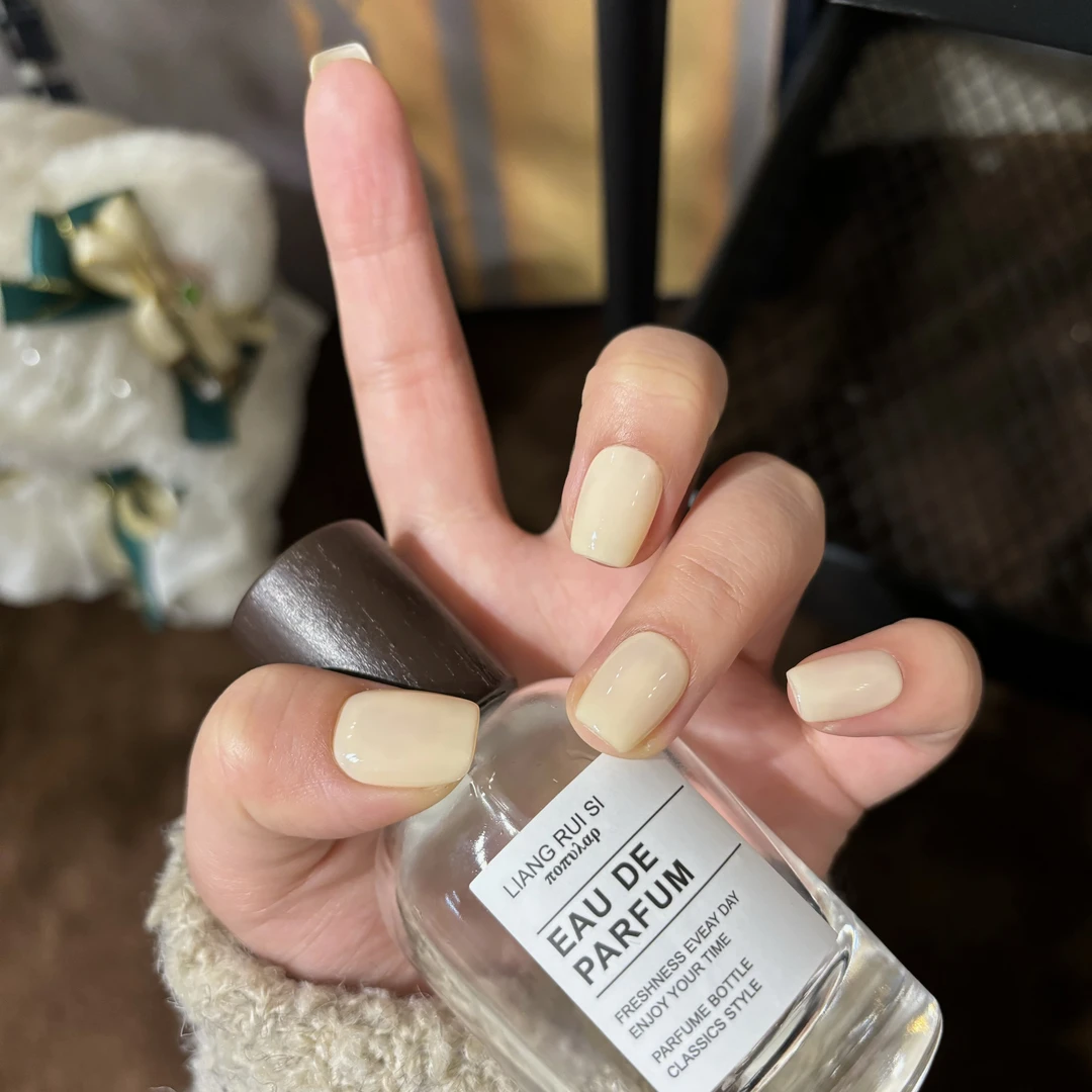 【徐妍同款】秋冬手绘纯色气质穿戴甲手工法式显白美甲