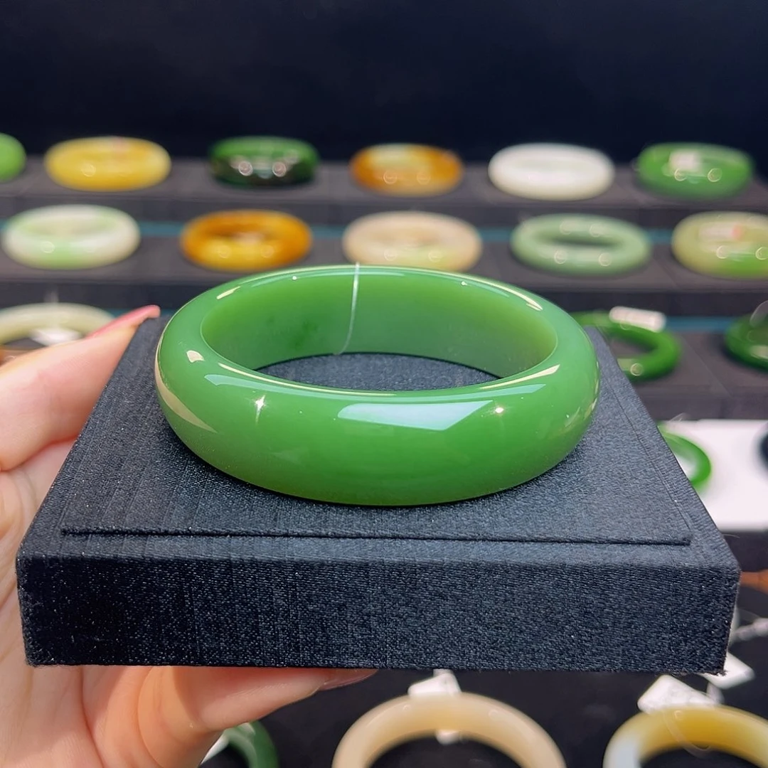 未镶嵌手镯和田玉粉阳绿满色轮胎