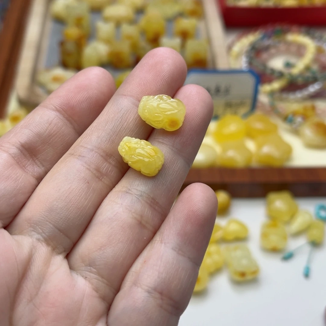 【闪购商品】蜜蜡裸石未镶嵌配饰