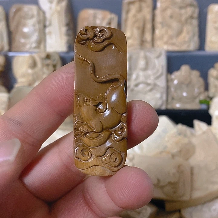 开****秒天然猛犸牙雕刻残次品