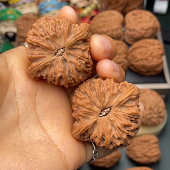 吊坠文玩核桃h****聊444243尺鸭蛋庄微凹底高炮967