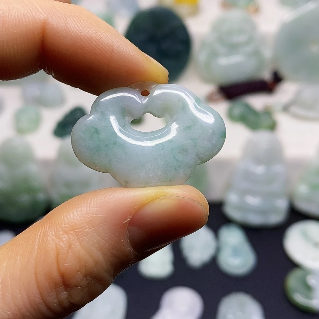 翡翠颈饰未镶嵌吊坠