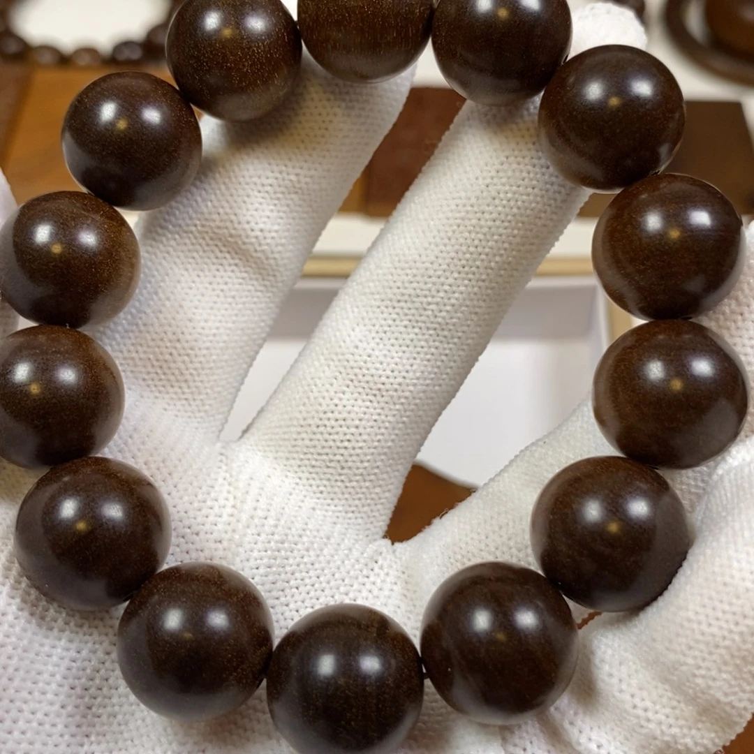 檀香木周*老山檀香王1.6沉水焦糖