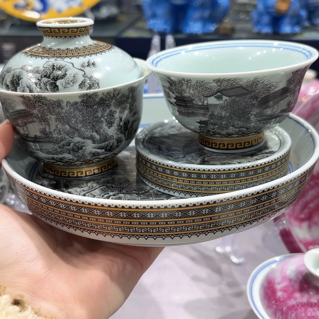 瓷片景德镇瓷器精品陈列