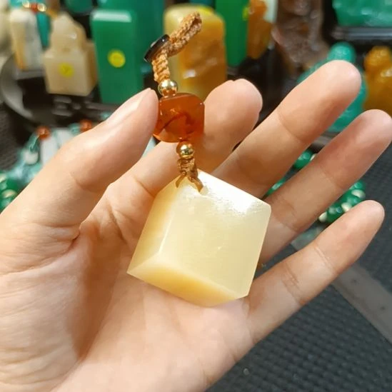 印石寿山石金田黄车挂