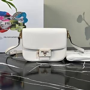 99新 Prada/普拉达 斜跨包  7 2060