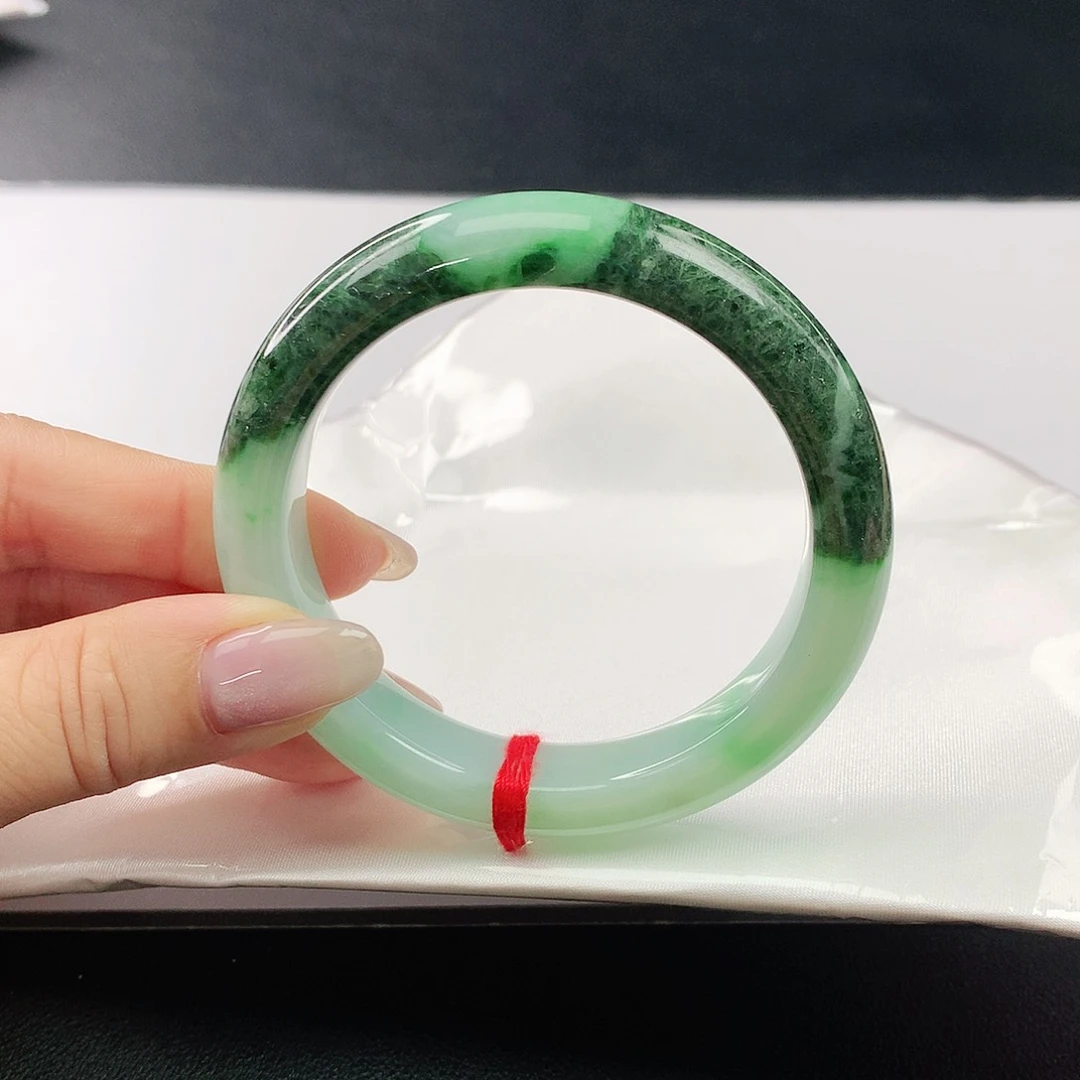 翡翠手镯未镶嵌翡翠552
