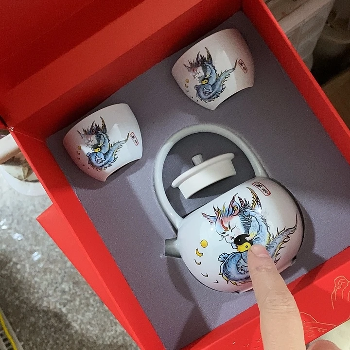 陶瓷艺术品及陶瓷制品