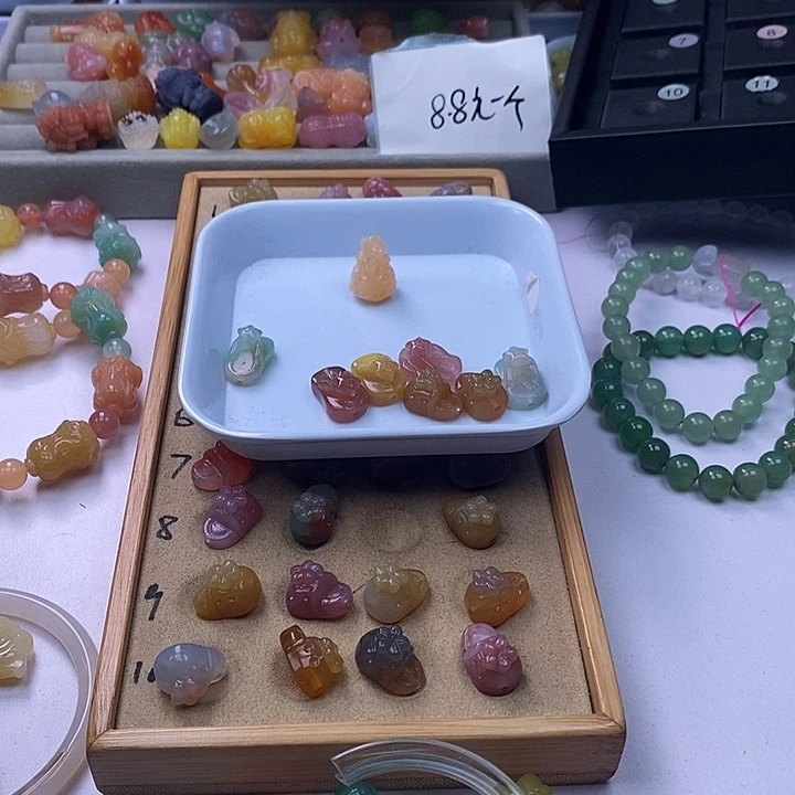 玛瑙/玉髓雕刻件未镶嵌红***茶