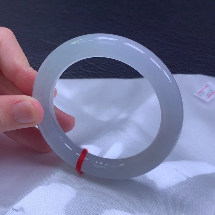 翡翠手镯（圆镯）未镶嵌