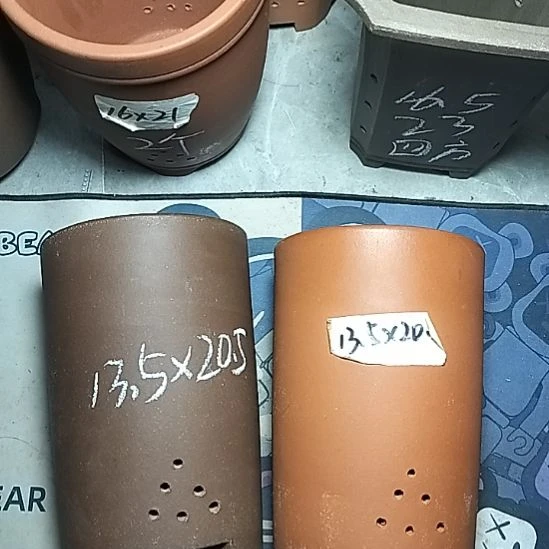 红泥紫泥大笔筒两个