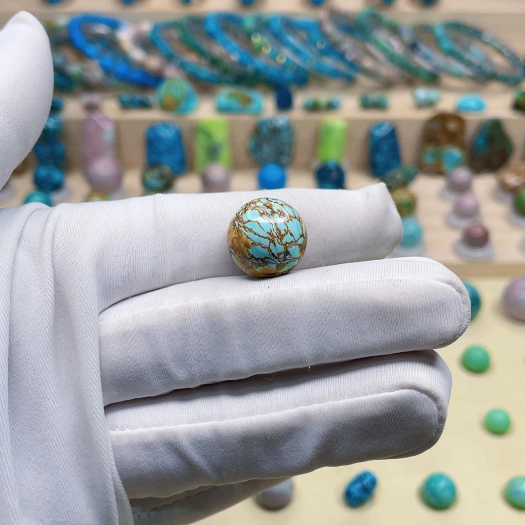 绿松石未镶嵌珠宝奇石