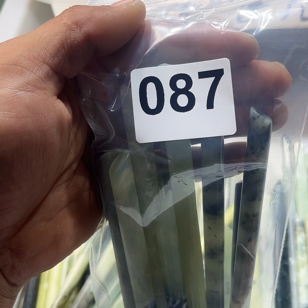 冉***歆蛇纹石玉未镶嵌发簪