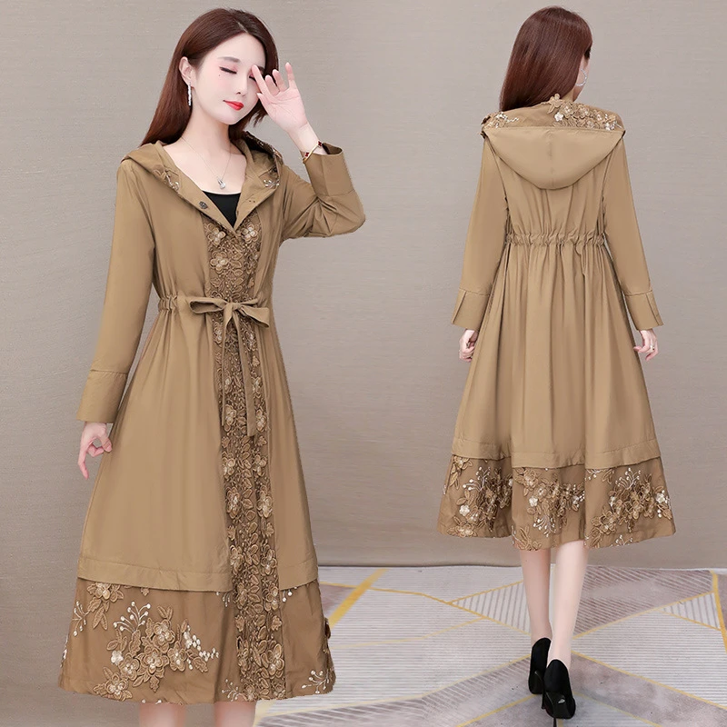 卡其色风衣女新款新款春秋韩版宽松刺绣拼接过膝连帽洋气休闲外套