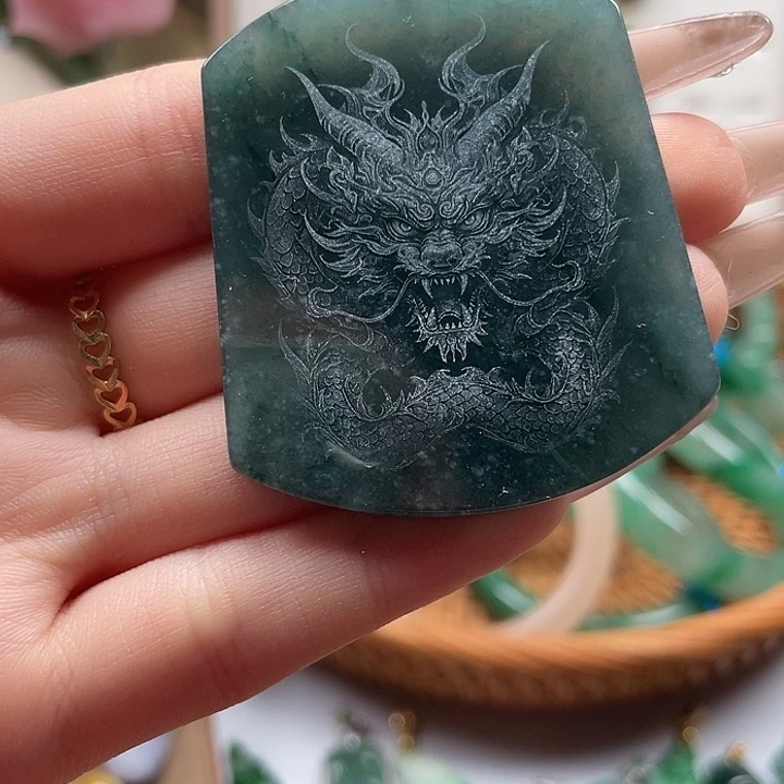 翡翠未镶嵌颈饰翡翠吊坠