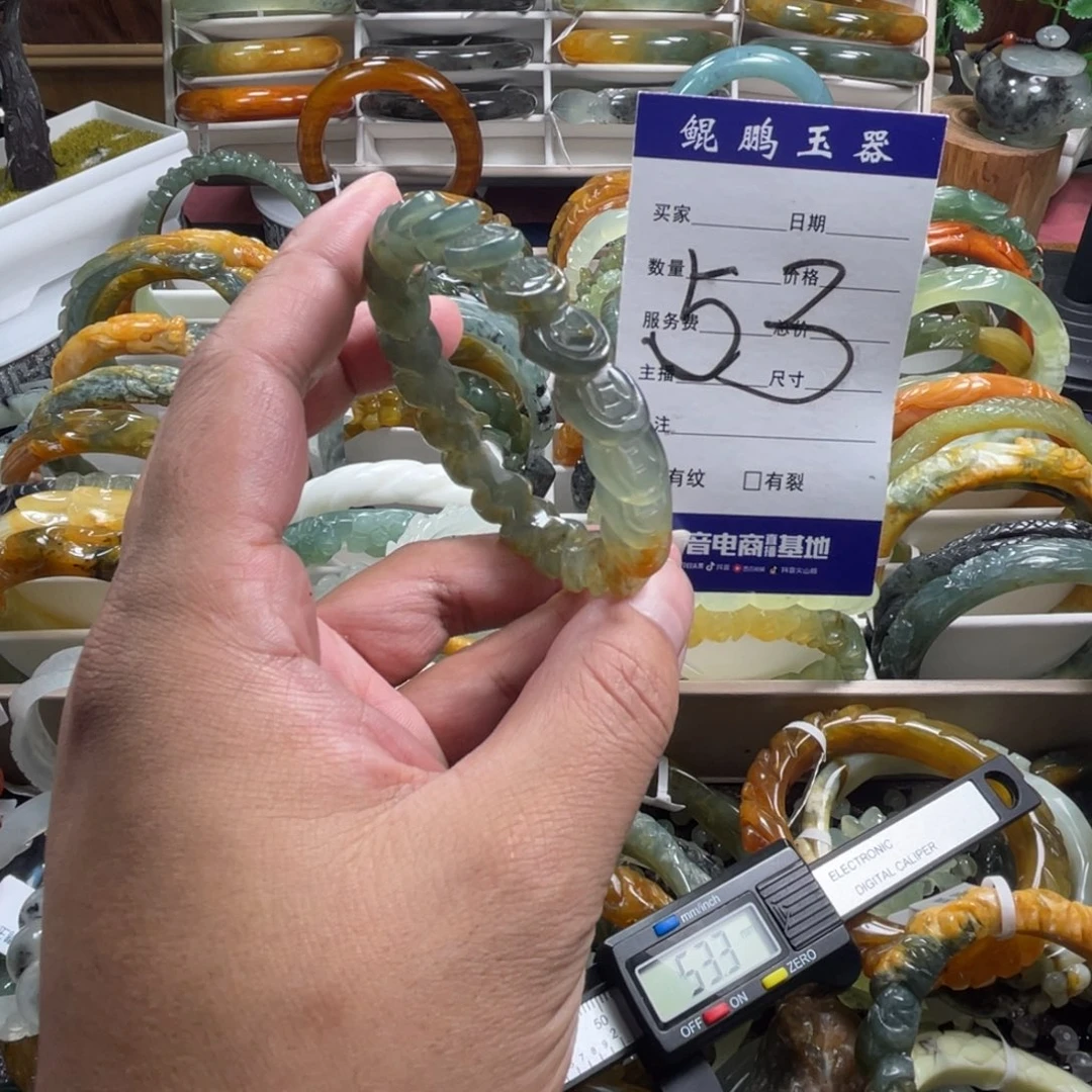 未镶嵌蛇纹石玉手镯