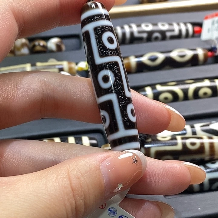 小***航玛瑙/玉髓（覆膜）未镶嵌颈饰