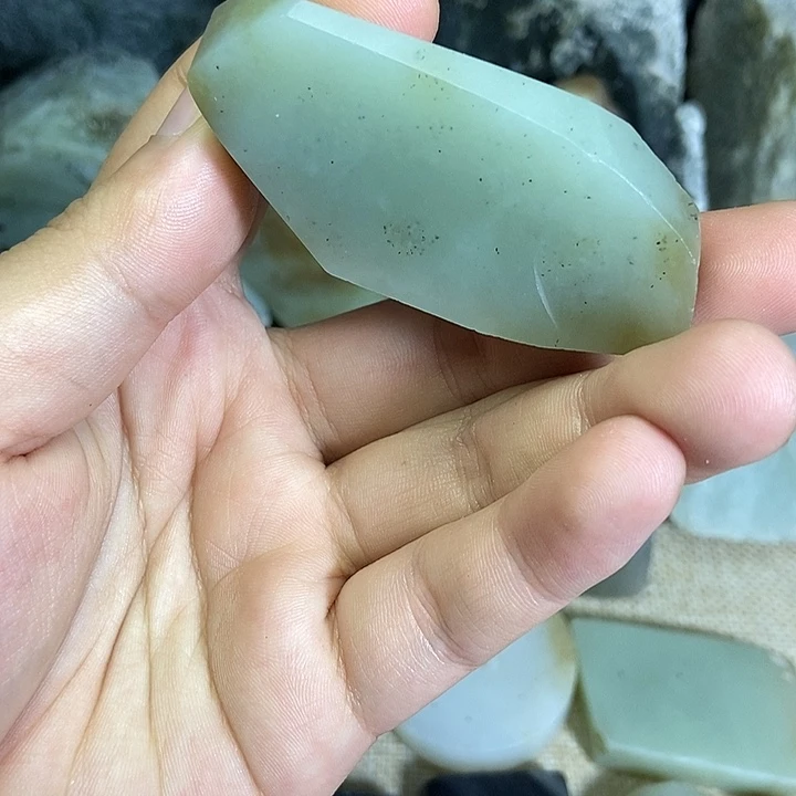 和田玉（糖玉）未镶嵌珠宝半成品