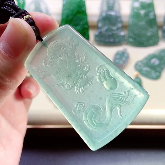 【闪购商品】翡翠颈饰未镶嵌天然