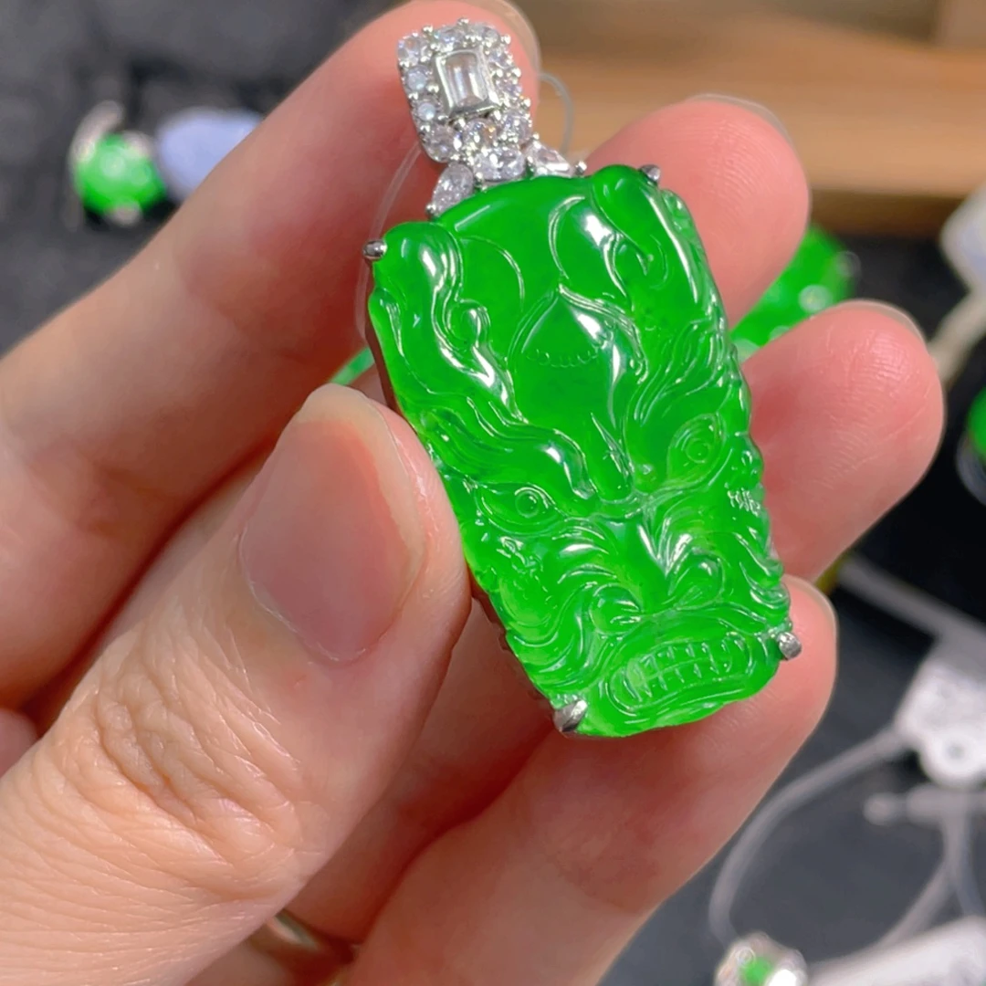 鸿***厂吊坠(不含链)未镶嵌翡翠