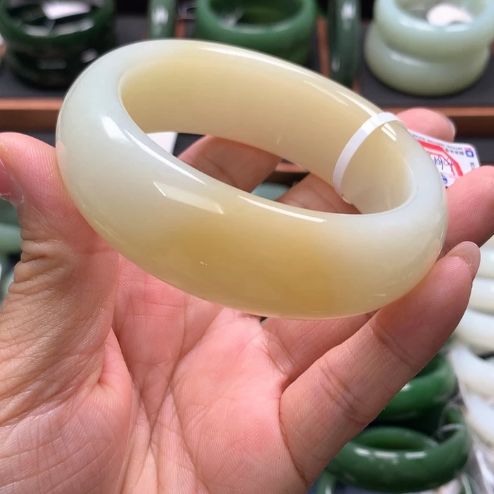 【闪购商品】未镶嵌手镯和田玉54