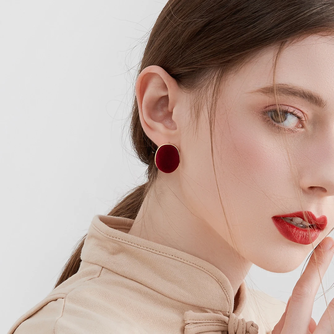 mck 合金耳饰 酒红色丝绒耳环女高级感几何耳钉轻奢时尚新年耳饰