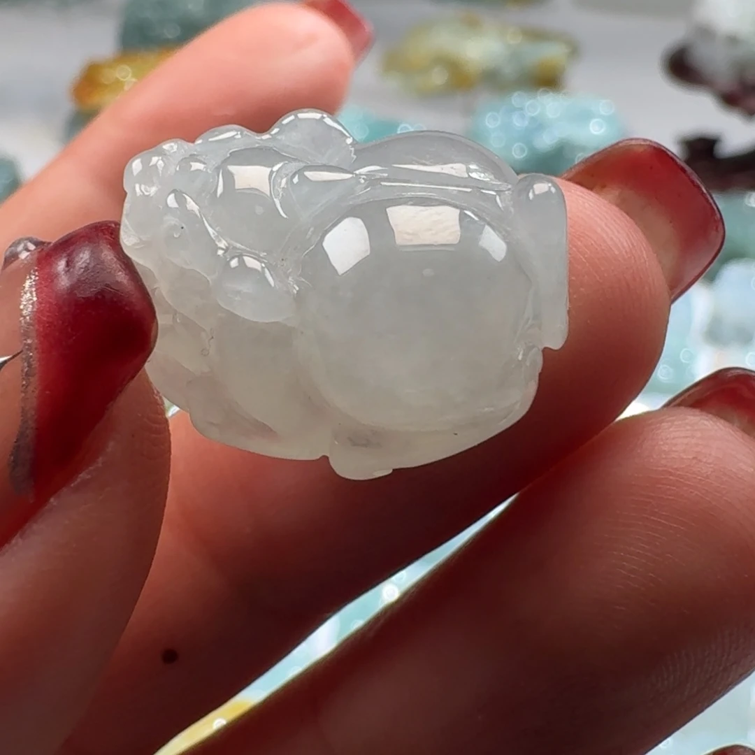 定制翡翠未镶嵌貔貅