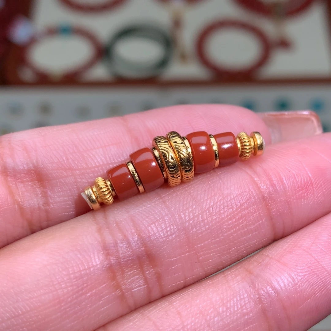 南红玛瑙颈饰未镶嵌