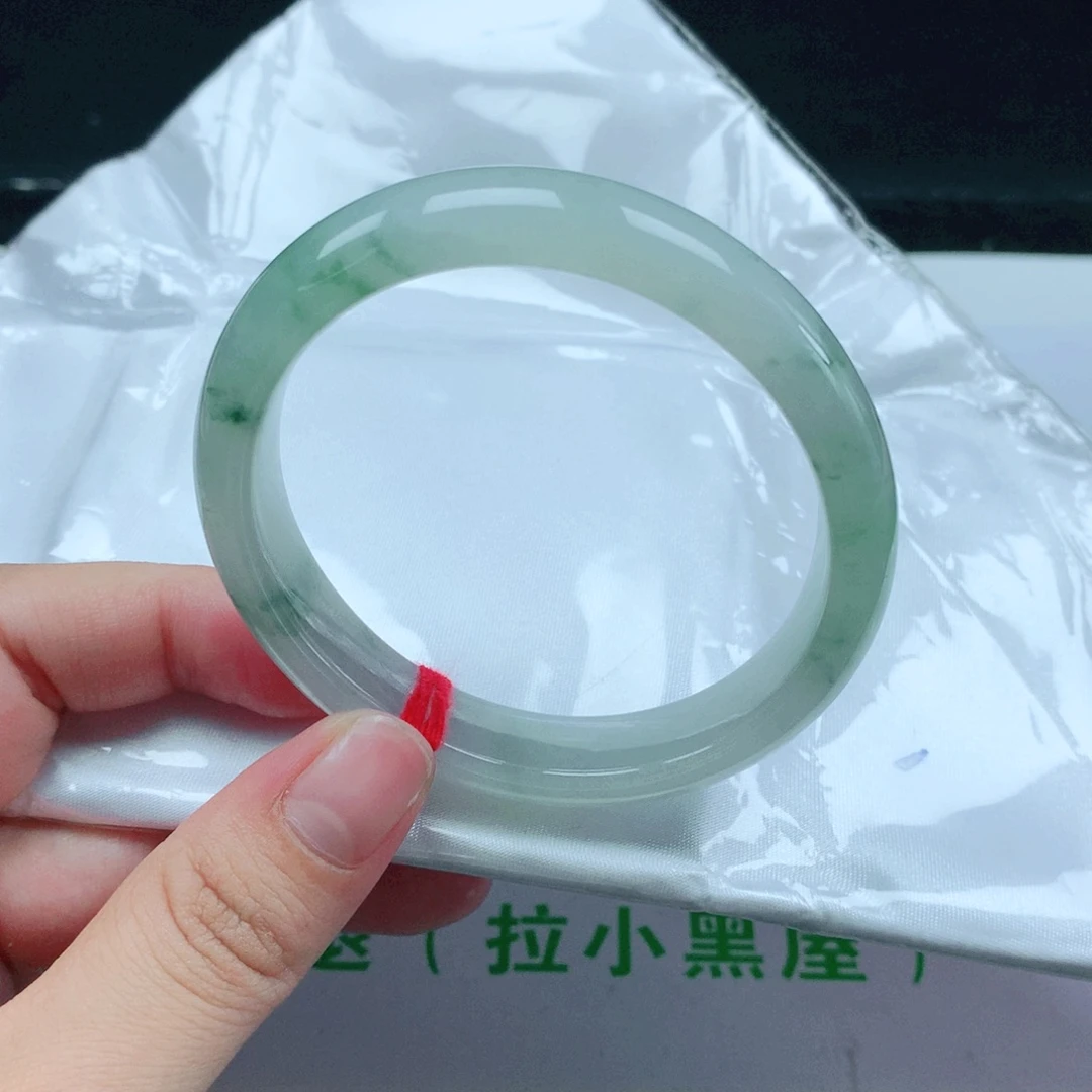 未镶嵌手镯（贵妃镯）翡翠贵妃55+