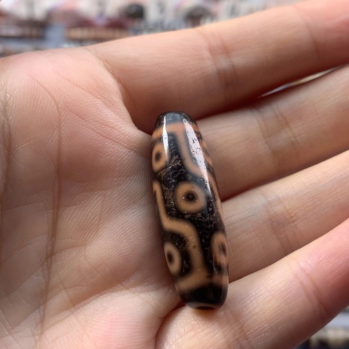 玛瑙/玉髓颈饰未镶嵌齐**?