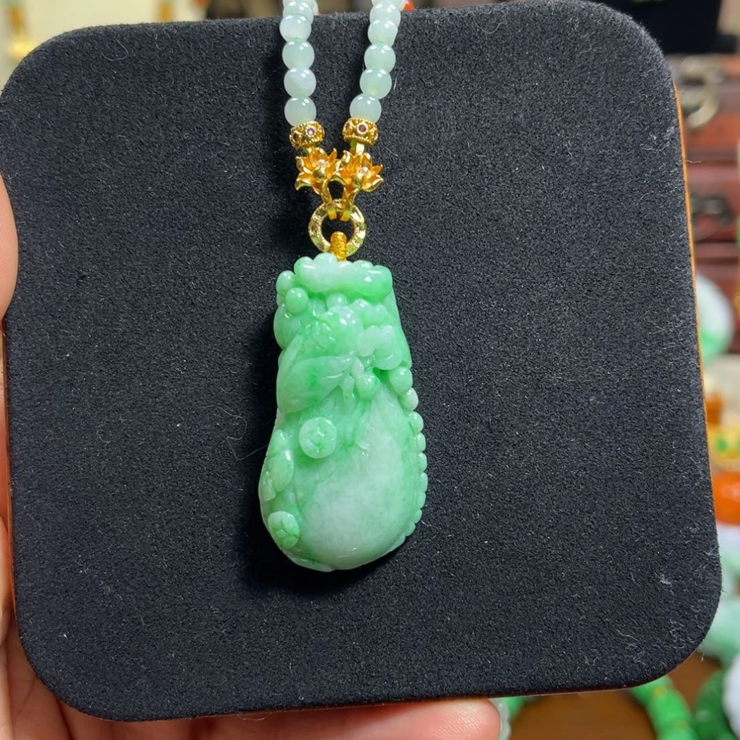 翡翠未镶嵌颈饰天然翡翠