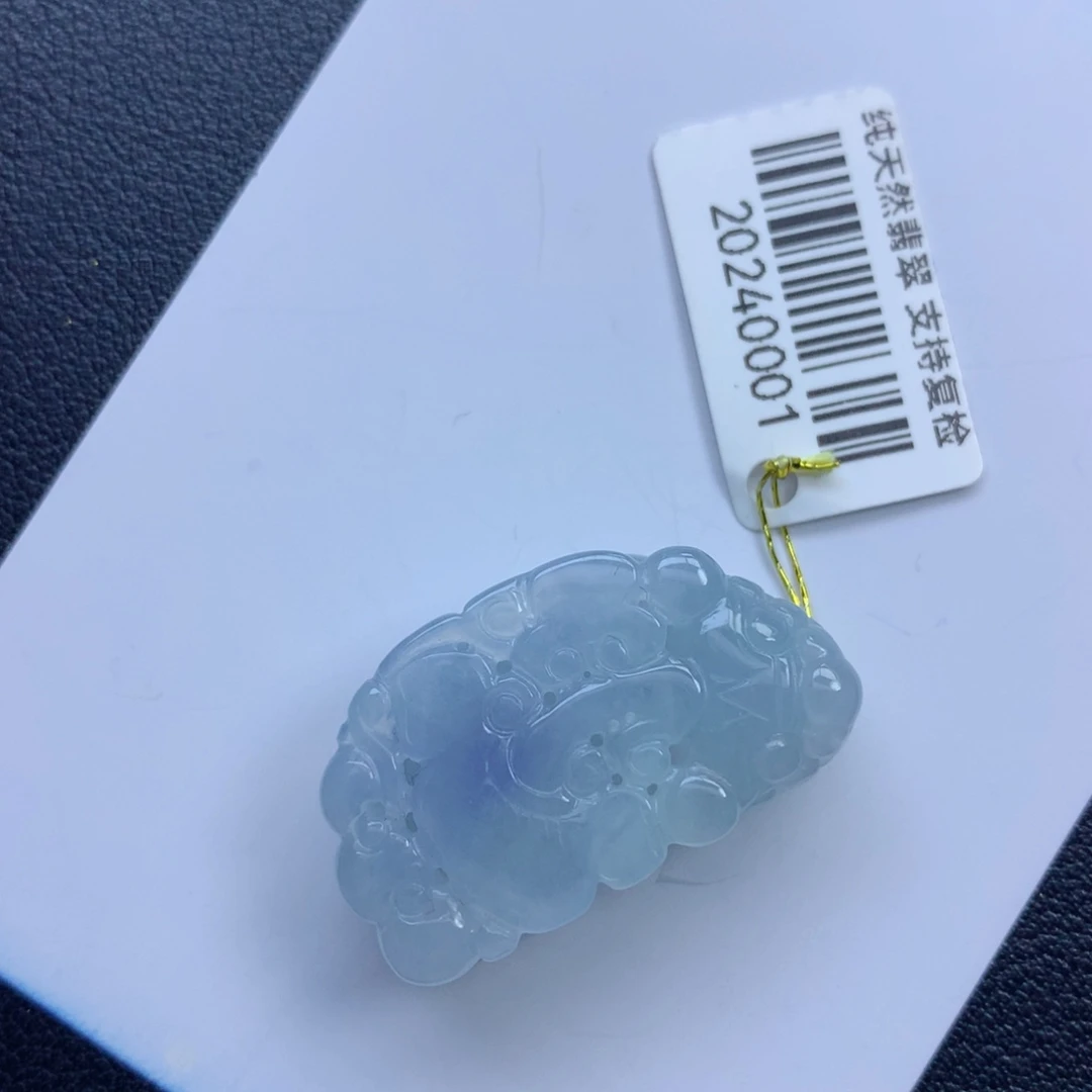 翡翠颈饰未镶嵌貔貅