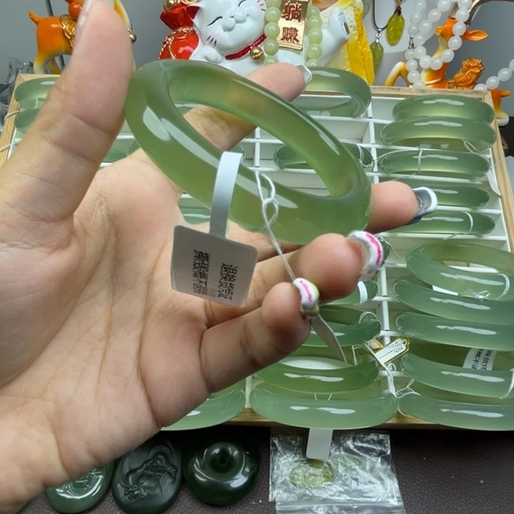 李***子岫玉未镶嵌手镯岫玉手镯