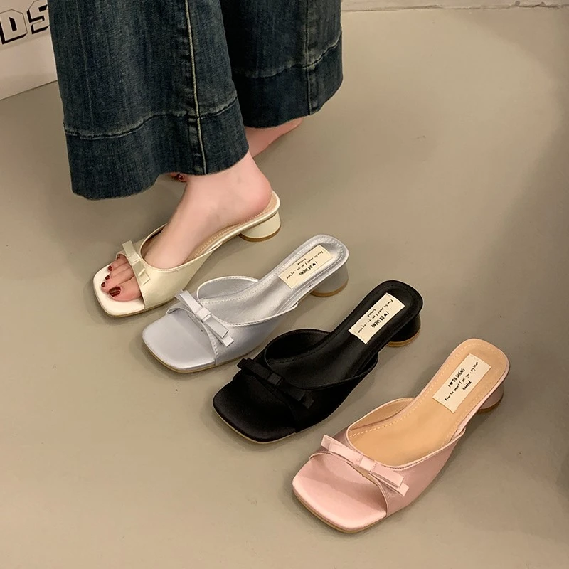 法式御姐风潮流网红2025爆款中跟拖鞋时尚百搭夏季外穿粗跟沙滩