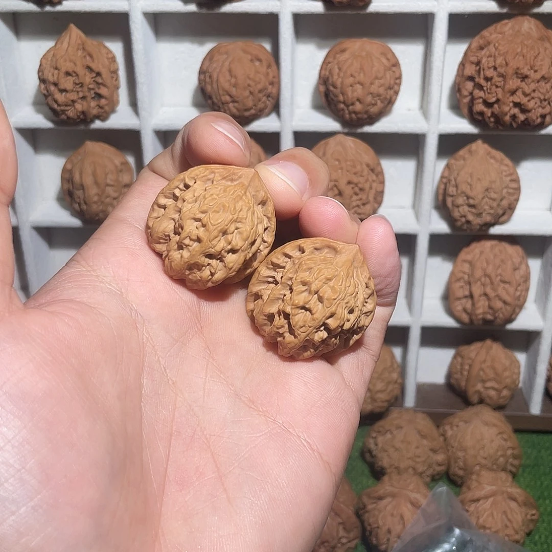 文玩核桃把件盘龙虎头手捻福利