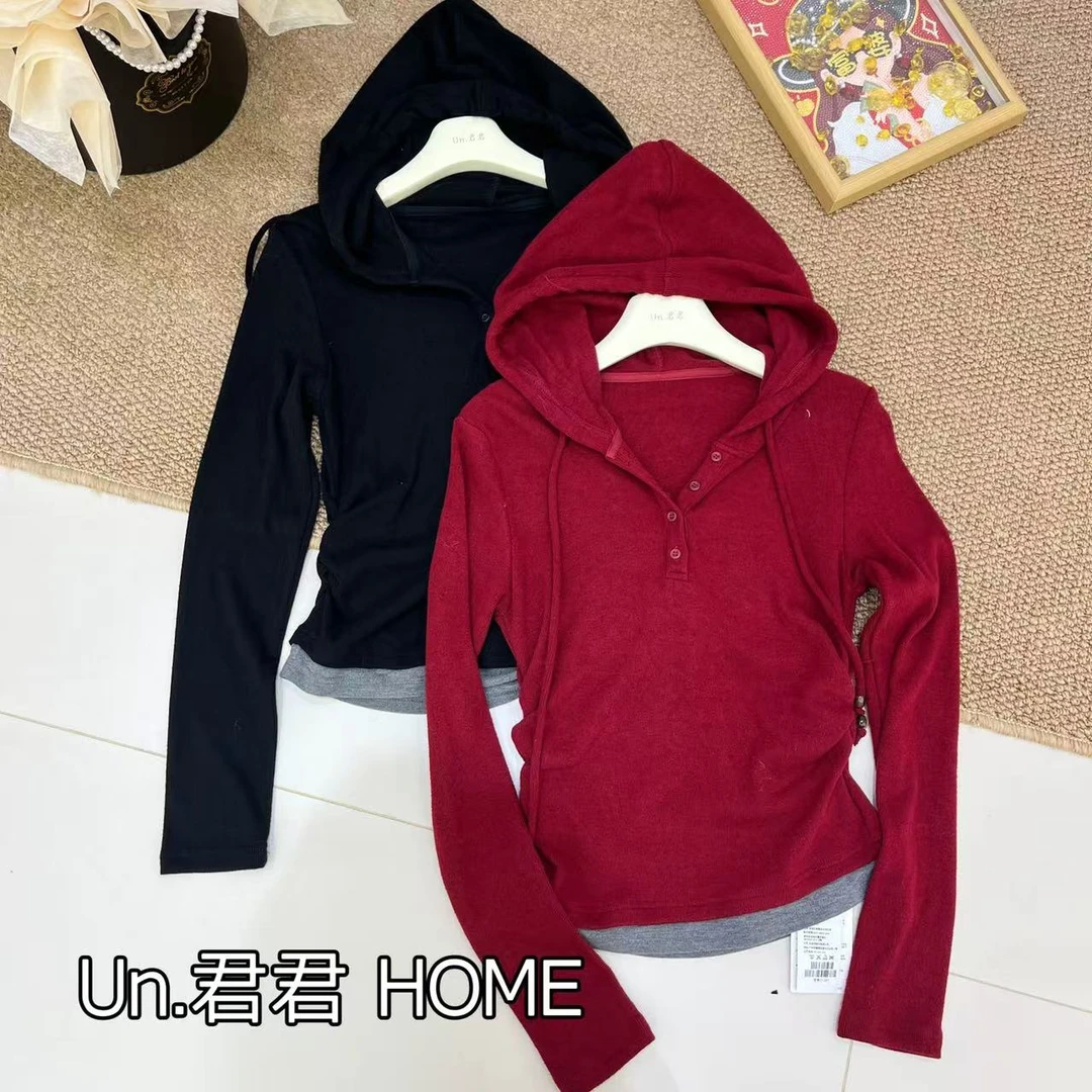 君君家 【连帽假两件】5032连帽假两件四粒扣长袖针织毛衣