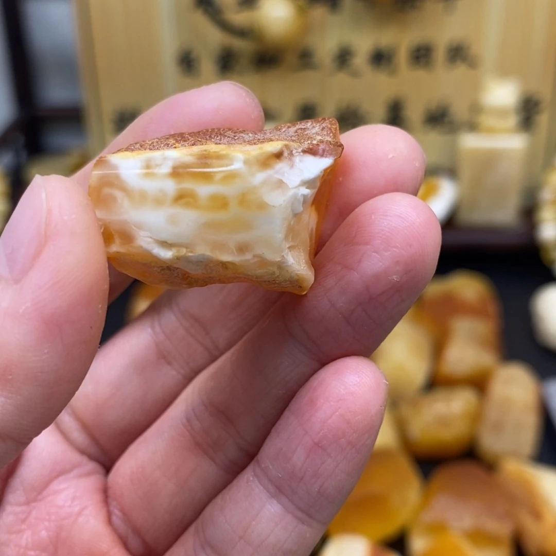 定制琥珀未镶嵌?****略天然蜜蜡原石加工不退不换