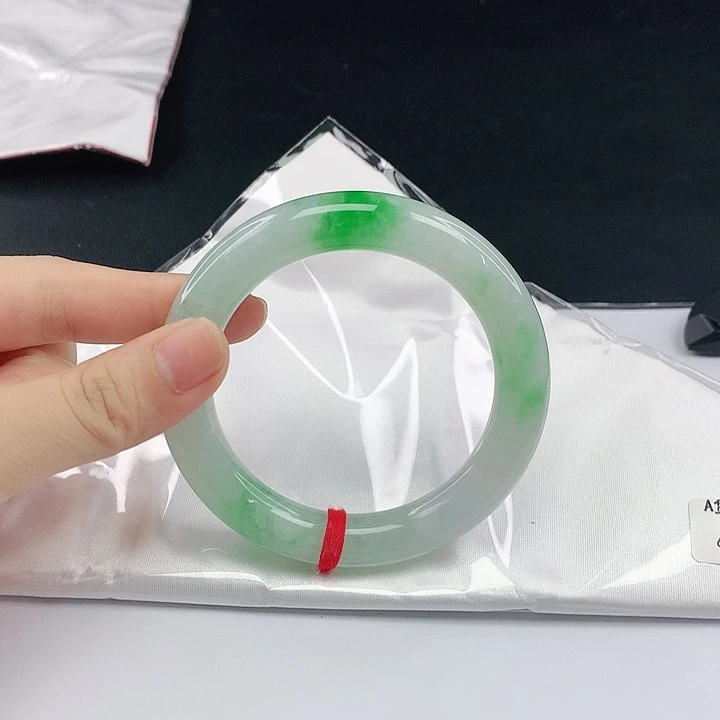 翡翠手镯未镶嵌翡翠758