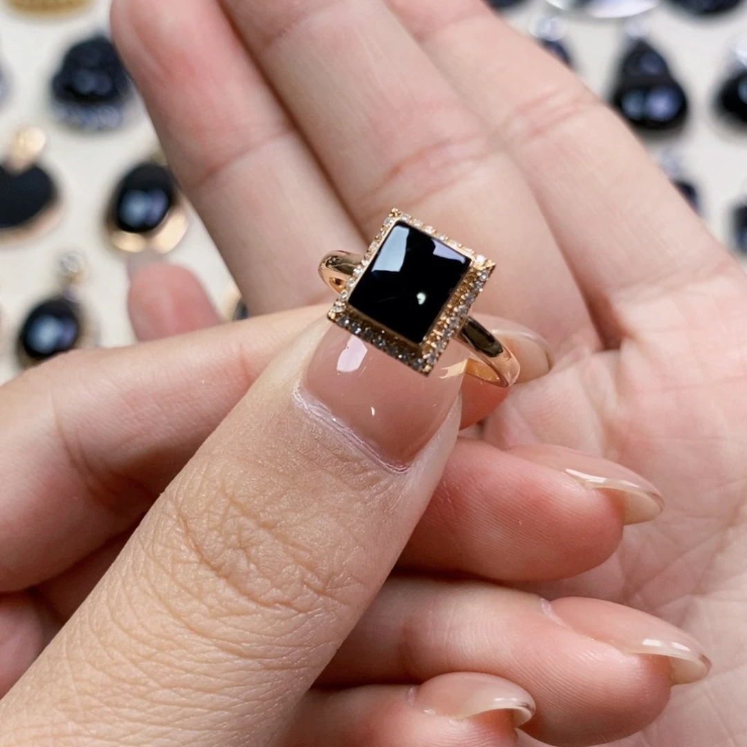 18K金镶嵌定制翡翠墨翠方形女戒